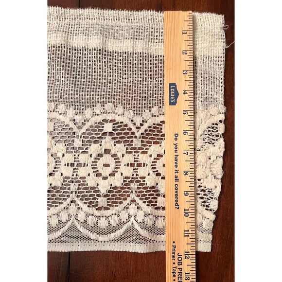 Vintage Gauzy White Lace Daisy Chain Valence | Cottagecore | Shabby Chic - Picture 6 of 7